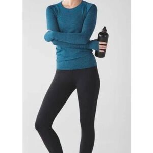 LULULEMON ATHLETICA Swiftly Tech Long Sleeve Crew in Heathered Kayak Teal Blue S